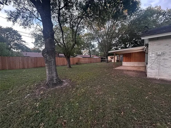 $400,000 | 805 Center Street, Unit A & B, Lockhart, TX 78644