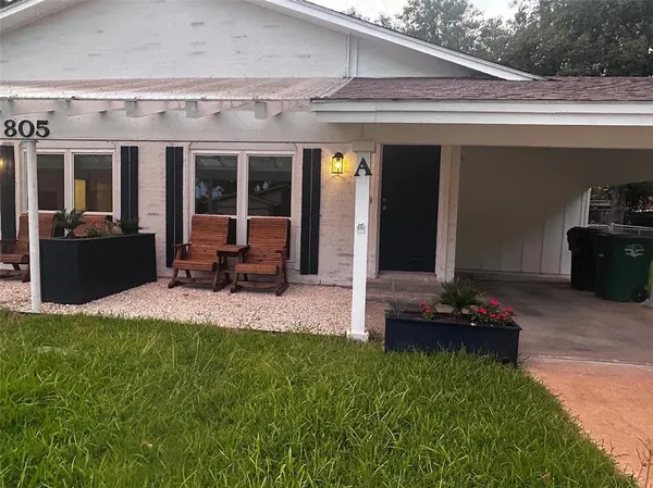 $400,000 | 805 Center Street, Unit A & B, Lockhart, TX 78644