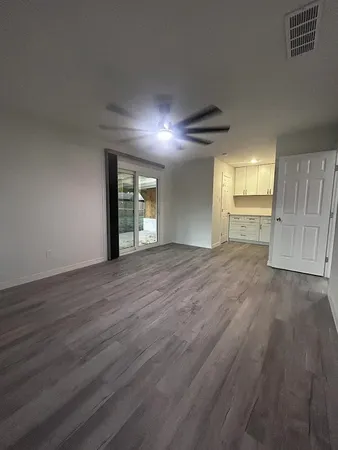 $400,000 | 805 Center Street, Unit A & B, Lockhart, TX 78644