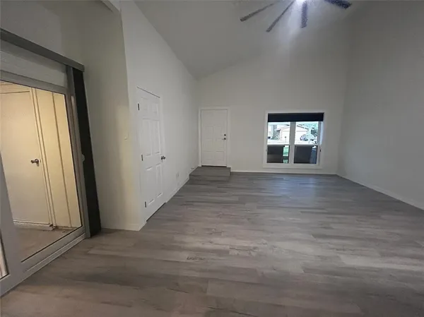 $400,000 | 805 Center Street, Unit A & B, Lockhart, TX 78644