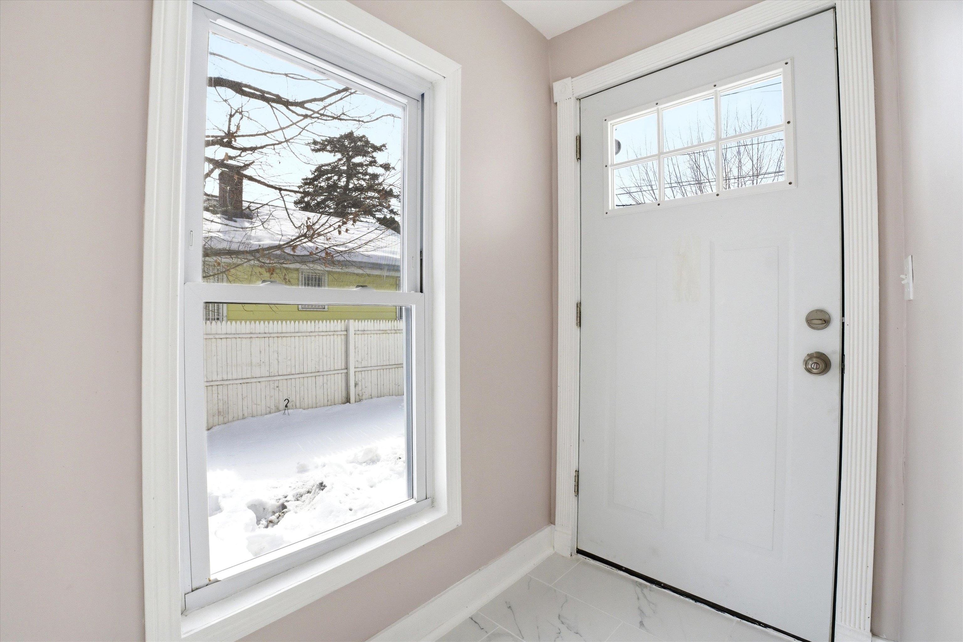 466 South Beech Street Manchester, NH 03103 - Photo 11 of 41