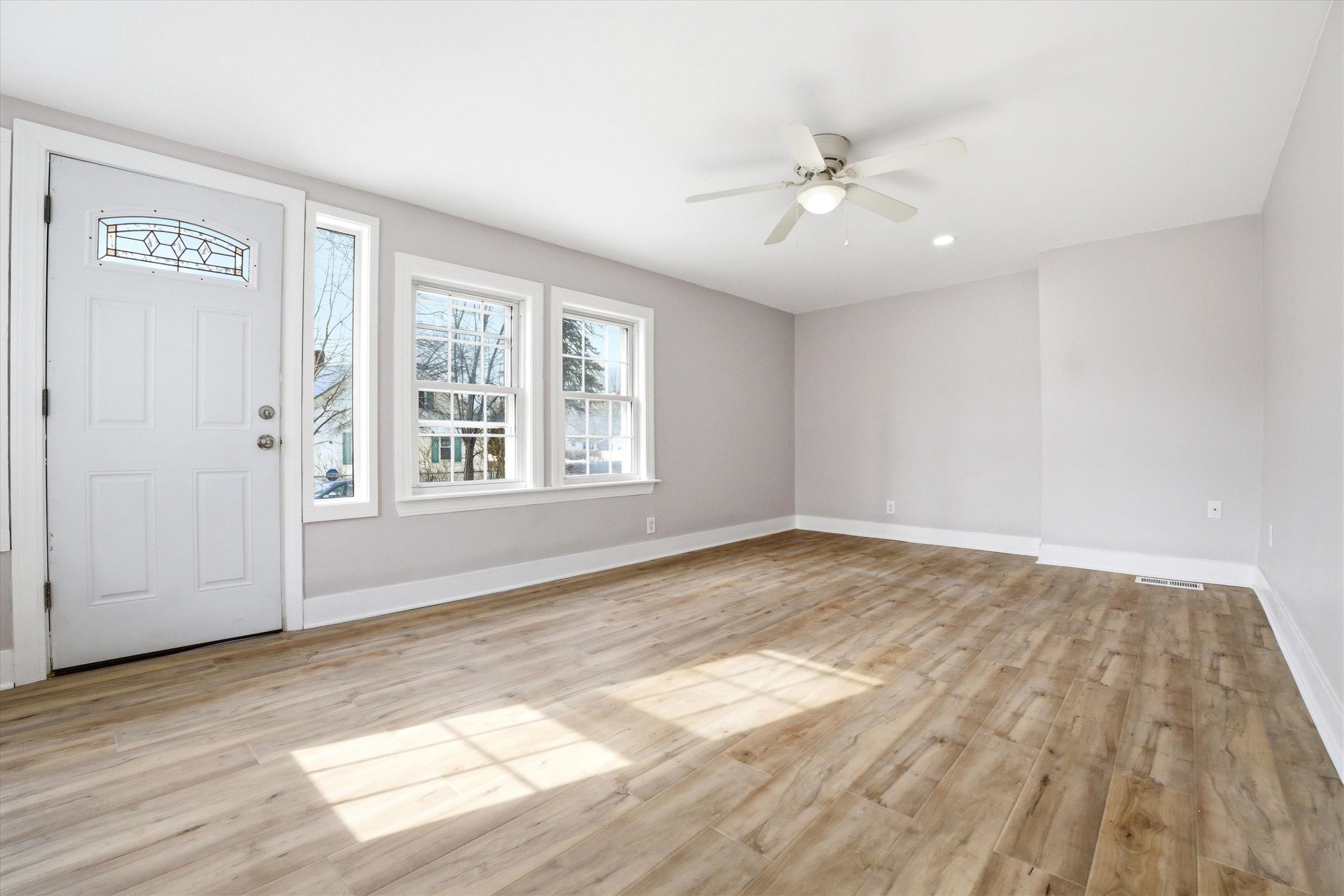 466 South Beech Street Manchester, NH 03103 - Photo 2 of 41