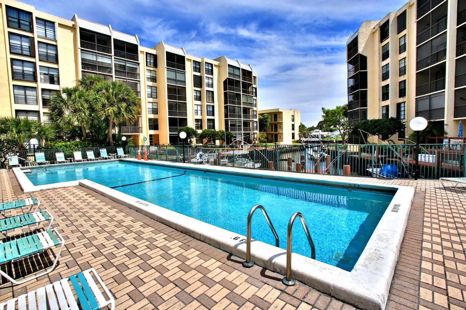 3 Royal Palm Way, Unit 301 Boca Raton, FL 33432 - Photo 32 of 35 POOL