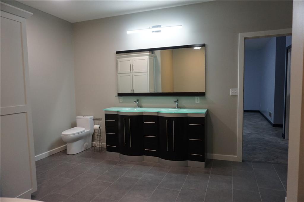 585 Northwest 500 Road Clinton, MO 64735 - Photo 16 of 42