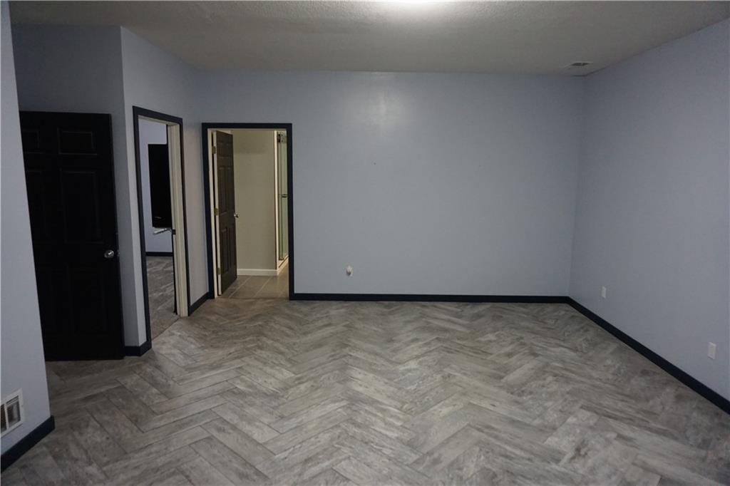 585 Northwest 500 Road Clinton, MO 64735 - Photo 19 of 42