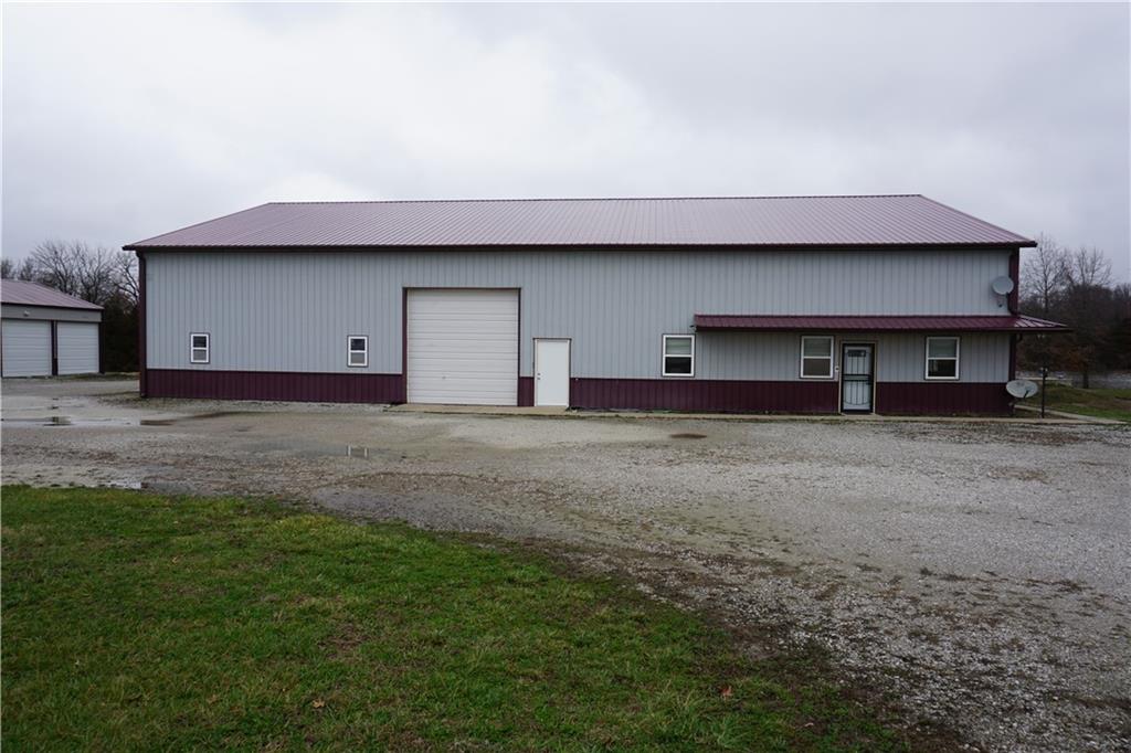 585 Northwest 500 Road Clinton, MO 64735 - Photo 2 of 42