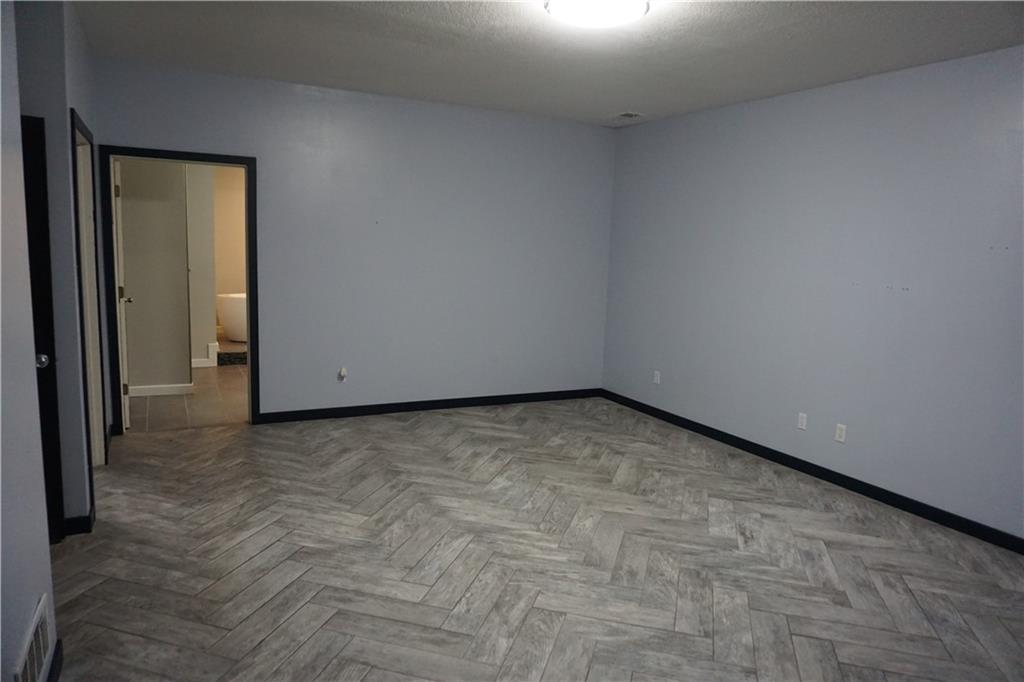 585 Northwest 500 Road Clinton, MO 64735 - Photo 21 of 42