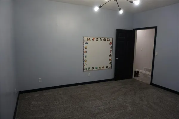 $425,000 | 585 Northwest 500 Road, Clinton, MO 64735