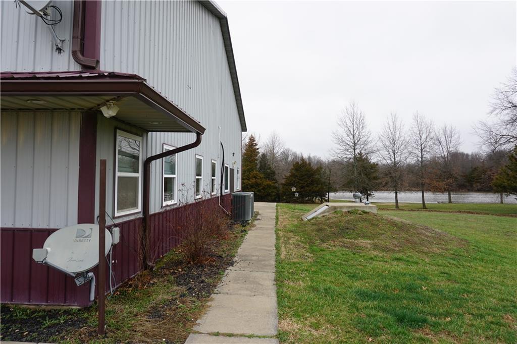 585 Northwest 500 Road Clinton, MO 64735 - Photo 34 of 42