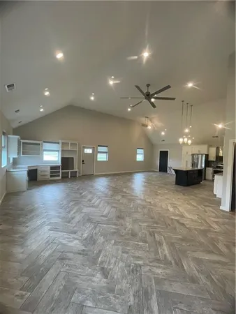 $425,000 | 585 Northwest 500 Road, Clinton, MO 64735