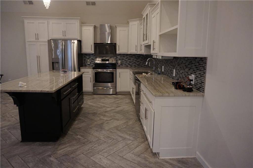 585 Northwest 500 Road Clinton, MO 64735 - Photo 10 of 42