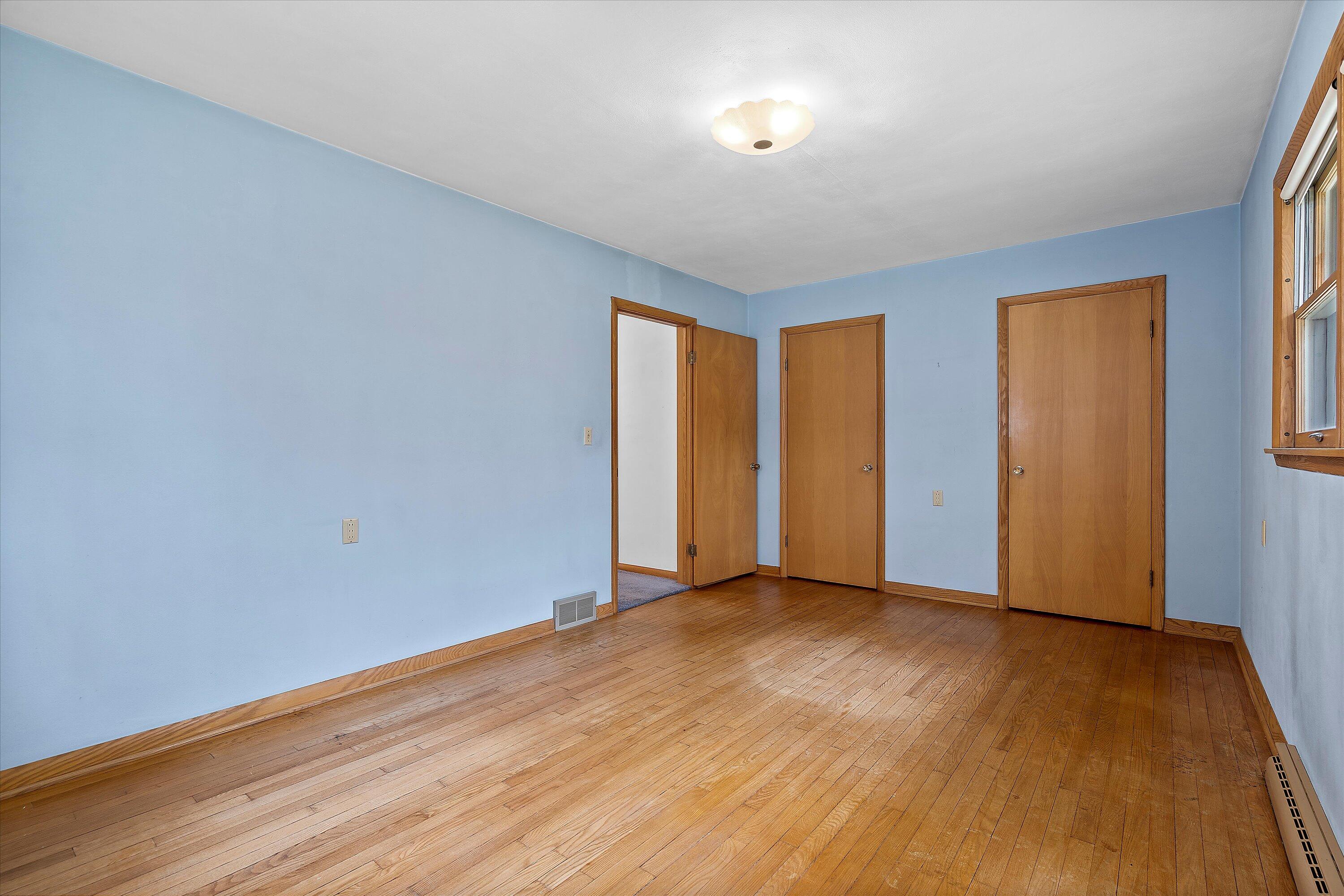 4241 Hillside Road Polk, WI 53086 - Photo 20 of 36 42-DSC09181