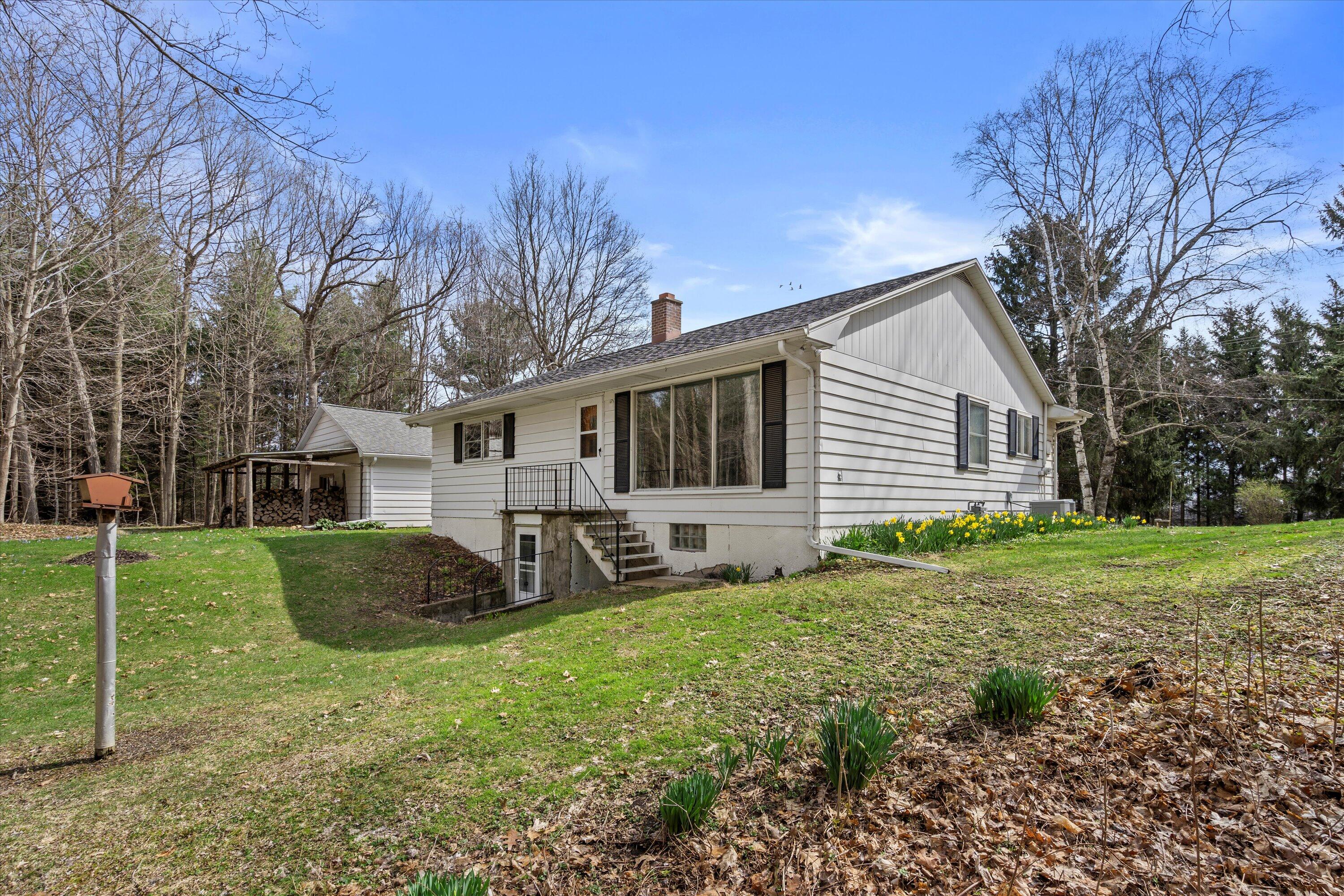 4241 Hillside Road Polk, WI 53086 - Photo 27 of 36 21-DSC09050
