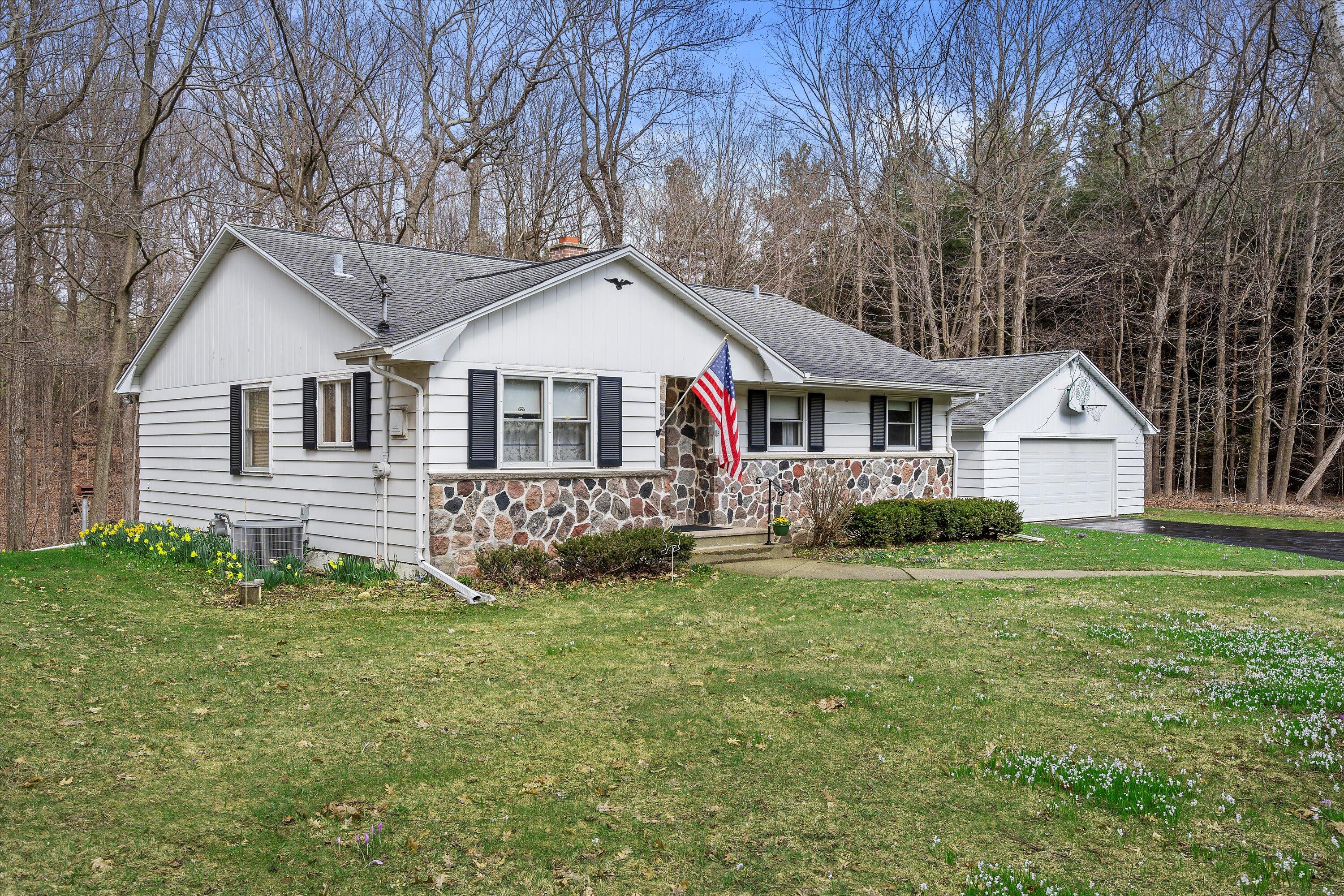4241 Hillside Road Polk, WI 53086 - Photo 2 of 36 20-DSC09044