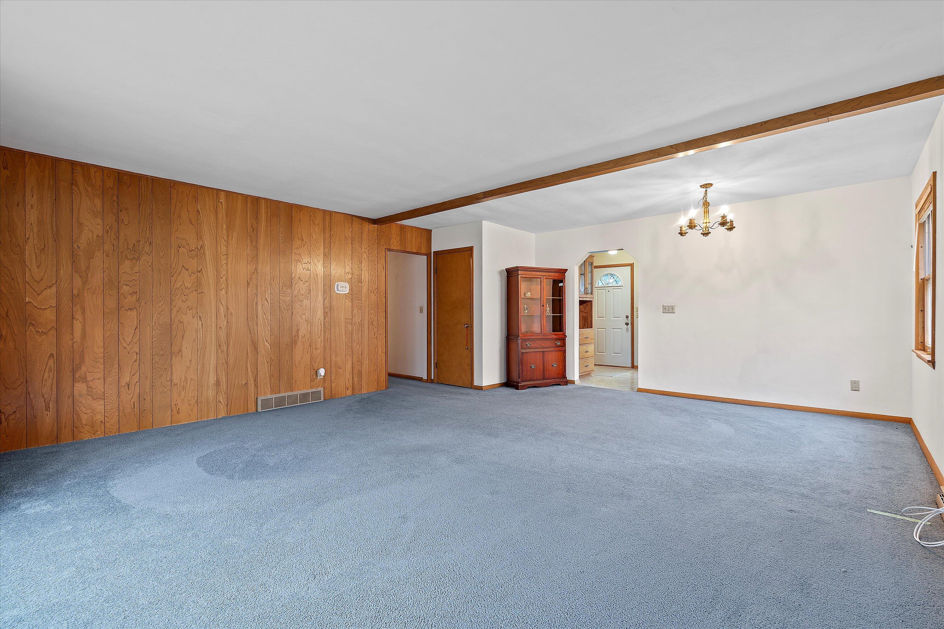 4241 Hillside Road Polk, WI 53086 - Photo 7 of 36 32-DSC09124