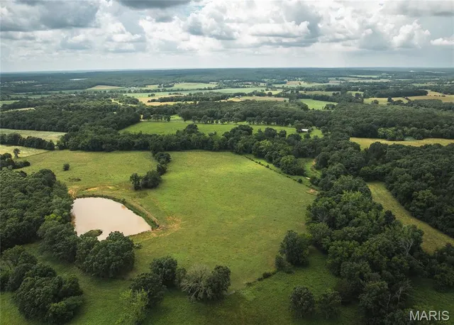 $695,000 | 25260 County Road 406, Bland, MO 65014