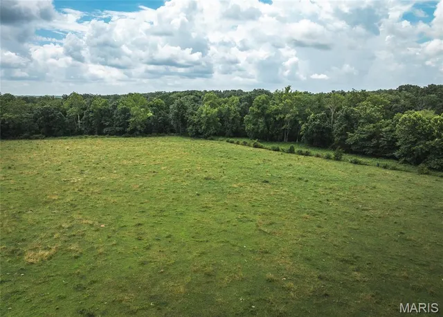 $695,000 | 25260 County Road 406, Bland, MO 65014