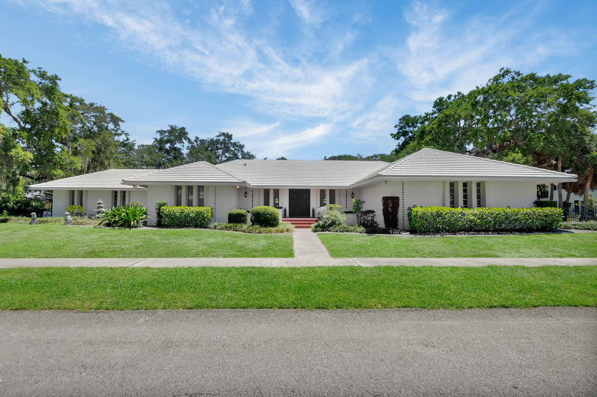 800 Southwest 17th Street Boca Raton, FL 33486 - Photo 2 of 83 1-web-or-mls-DSC_0576a