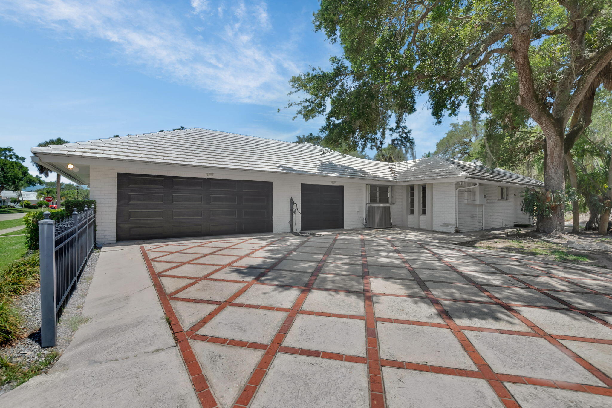 800 Southwest 17th Street Boca Raton, FL 33486 - Photo 5 of 83 4-web-or-mls-DSC_0591a