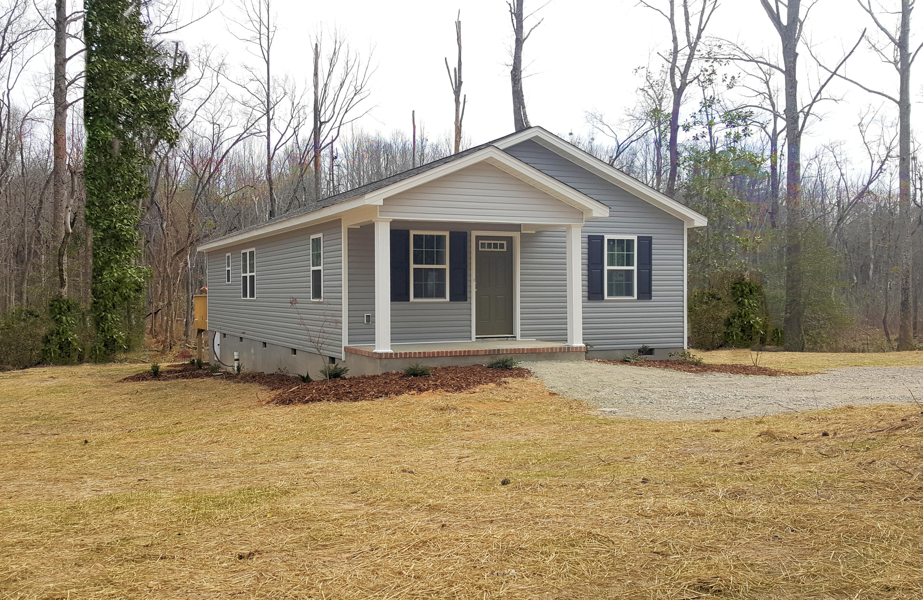 162 Midway Road Aberdeen, NC 28315 - Photo 1 of 11 162 Midway Rd