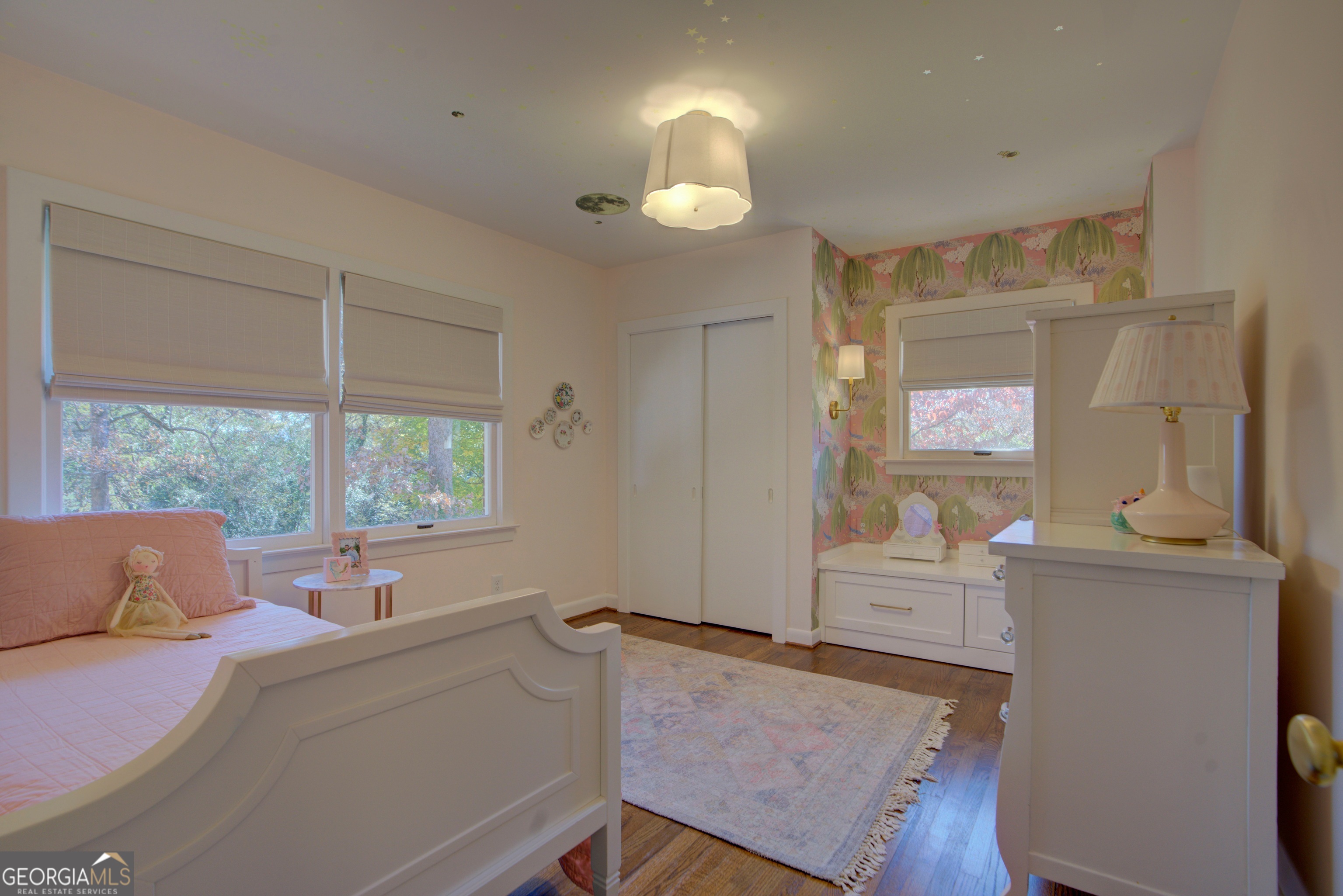 17 Crestwood Drive Rome, GA 30165 - Photo 13 of 36 a living room with furniture and a large window