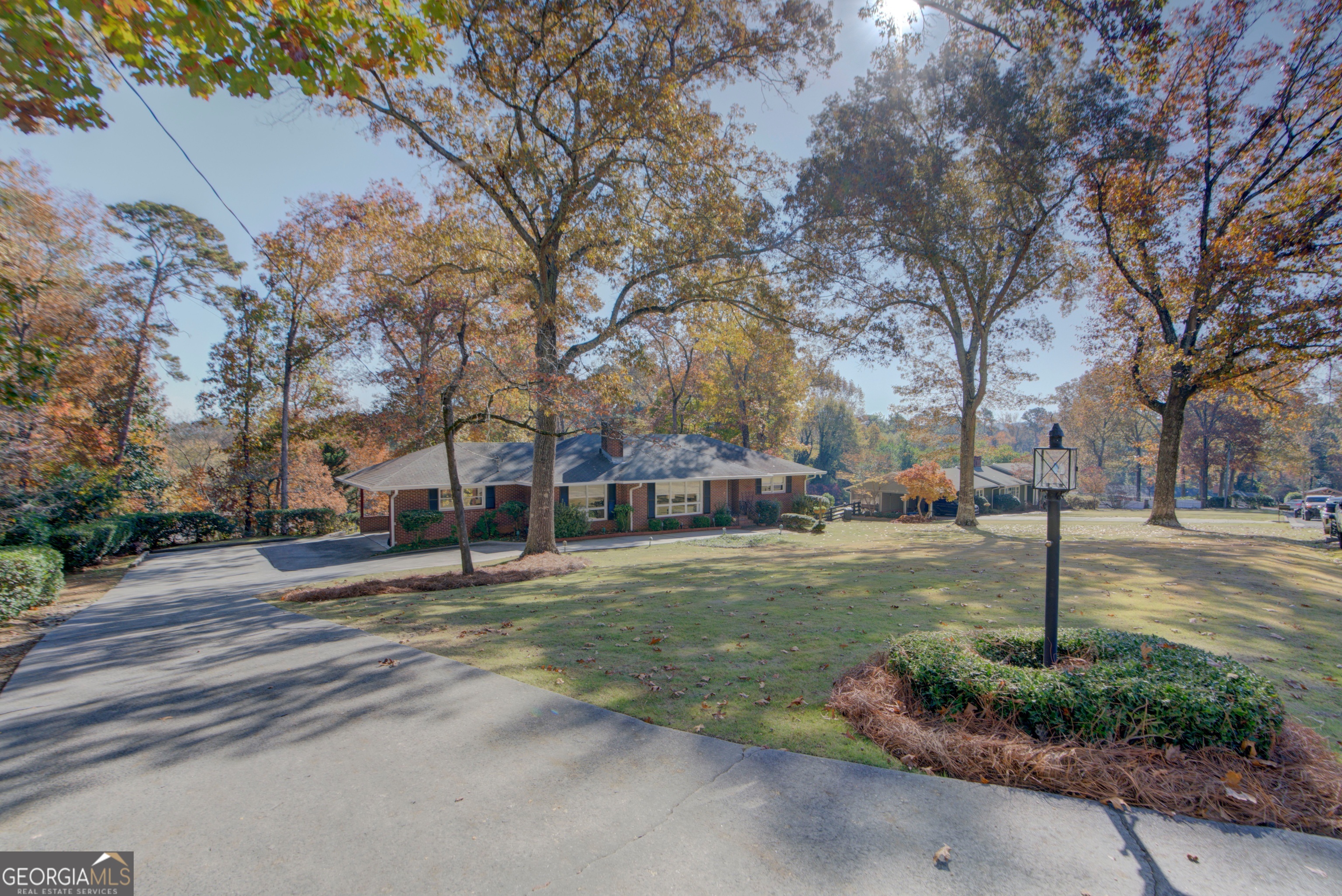 17 Crestwood Drive Rome, GA 30165 - Photo 33 of 36 a view of a street with a building and trees