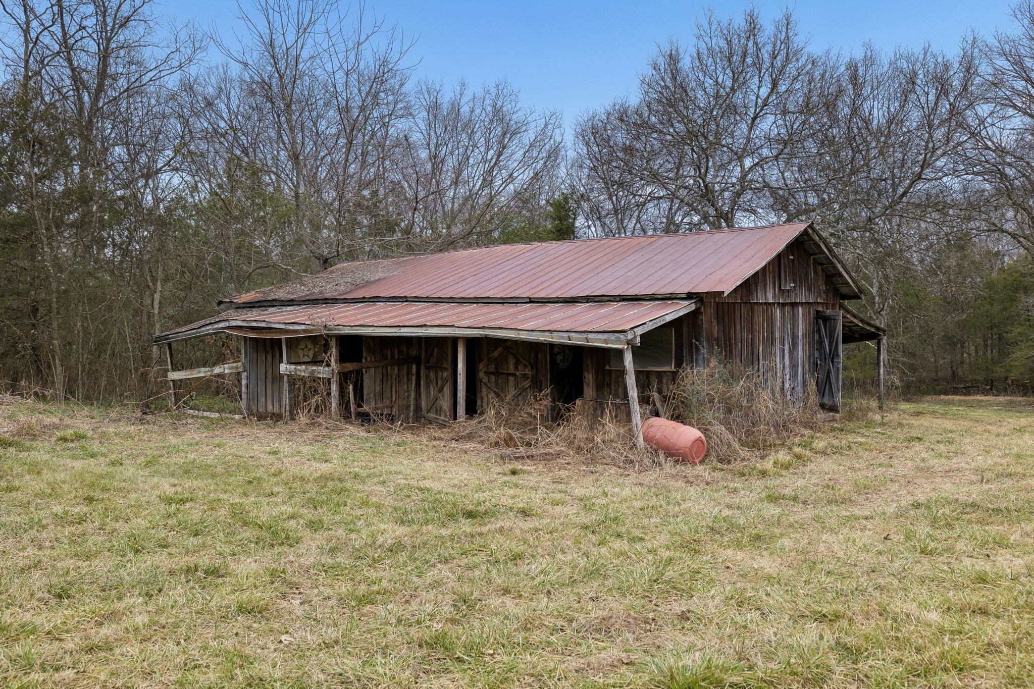 1970 Corinth Road Mount Juliet, TN 37122 - Photo 62 of 71 a backyard of a house with table and chairs
