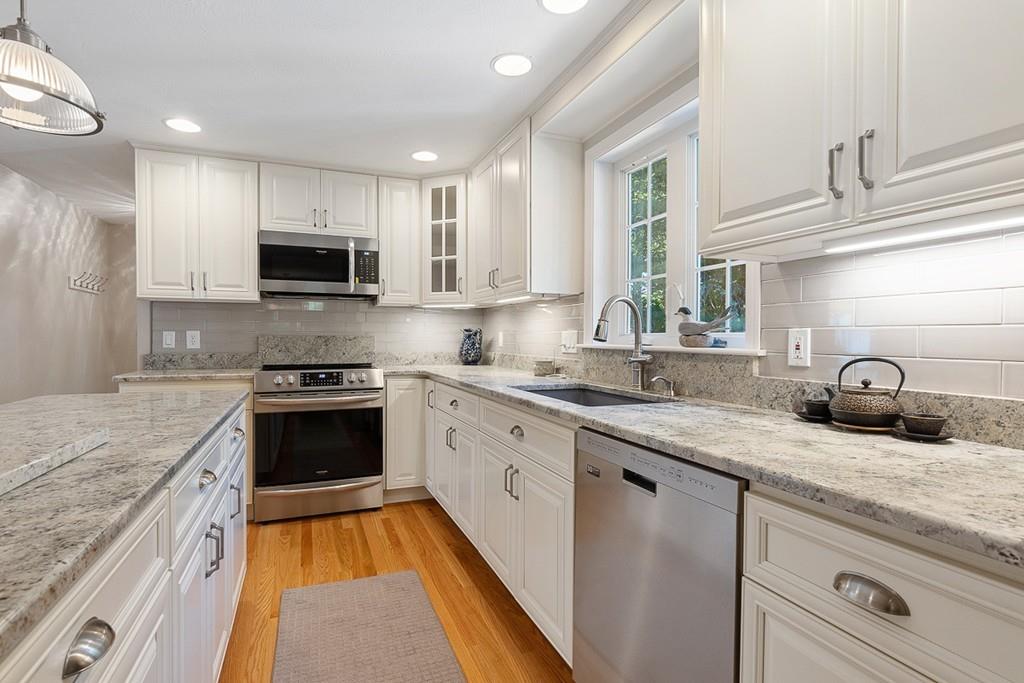 4 Vine Brook Road Westford, MA 01886 - Photo 5 of 34 Gallery Image 5