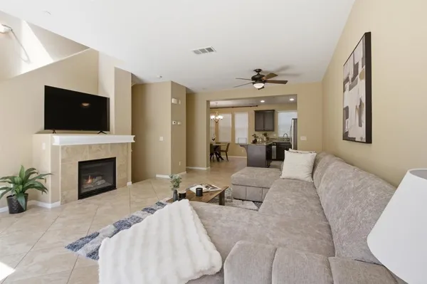 $699,000 | 1874 Violet Court, Unit 5, Chula Vista, CA 91913