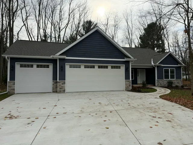 $638,000 | 9194 Kellie Lane, Richland, MI 49083