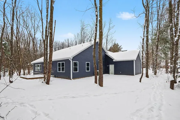 $638,000 | 9194 Kellie Lane, Richland, MI 49083