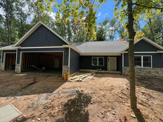 $638,000 | 9194 Kellie Lane, Richland, MI 49083