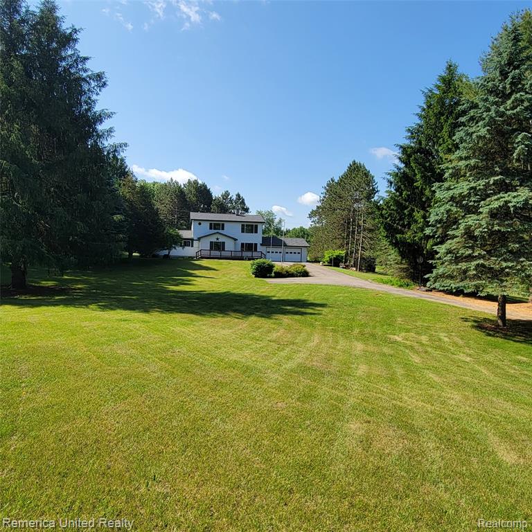400 East Schafer Road Pinckney, MI 48169 - Photo 2 of 39