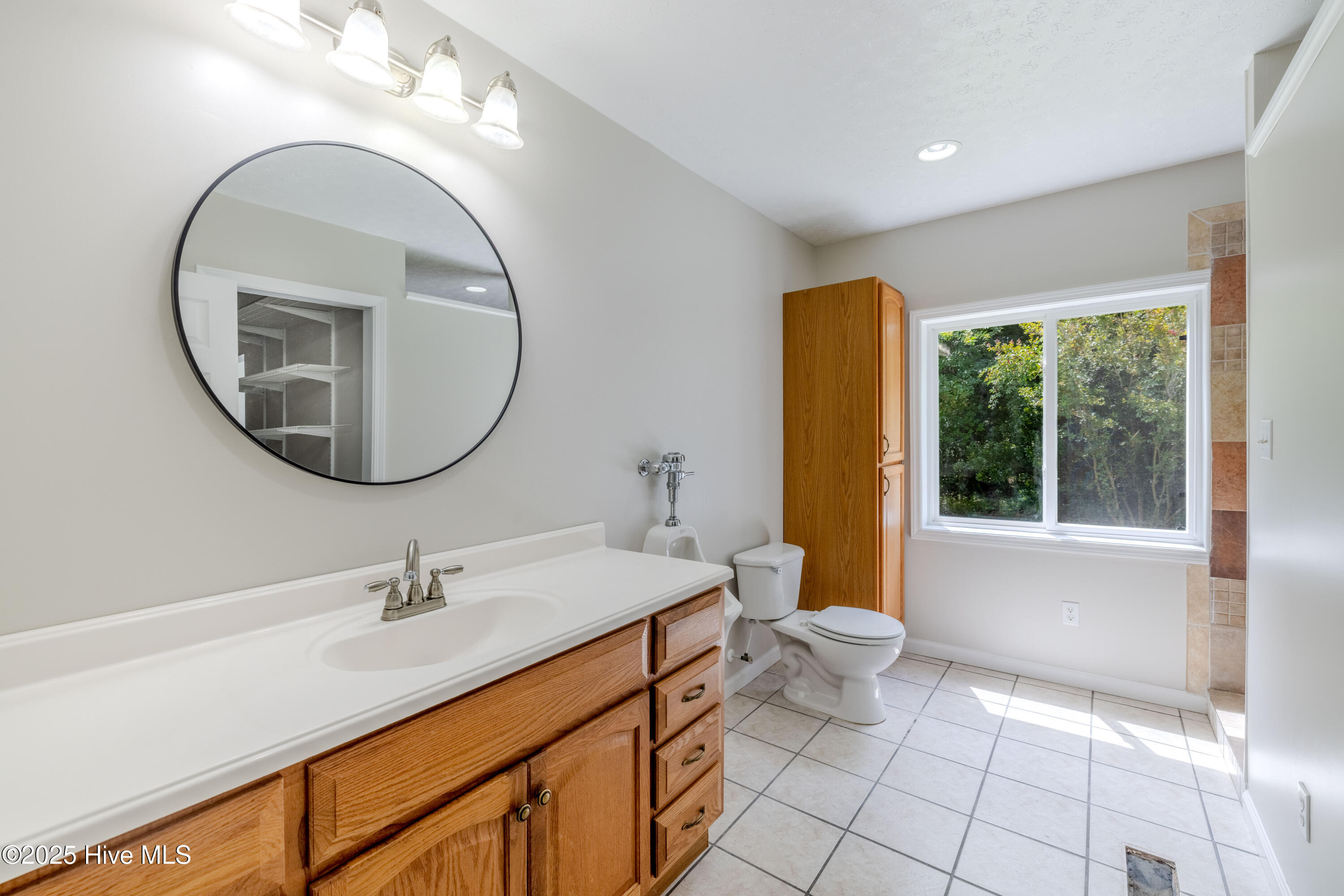 161 Howard Lane Swansboro, NC 28584 - Photo 48 of 56 "His" side of bath suite