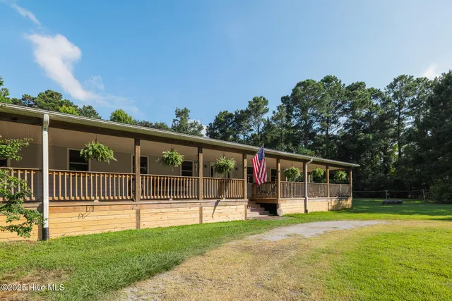 $1,499,000 | 161 Howard Lane, Swansboro, NC 28584