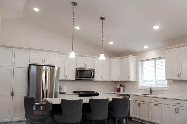 $525,000 | 9989 14th Circle Northeast, St. Michael, MN 55376