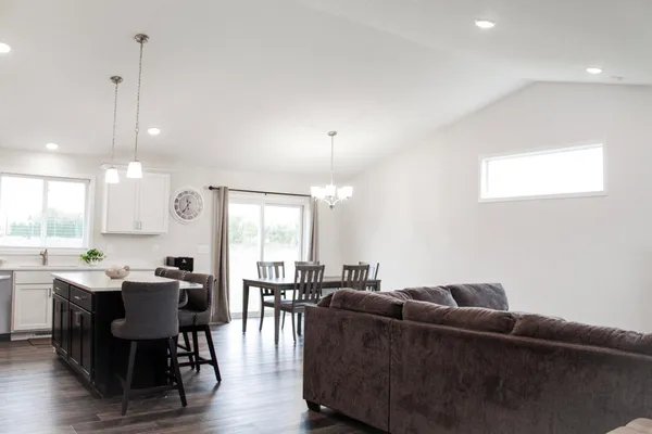 $525,000 | 9989 14th Circle Northeast, St. Michael, MN 55376