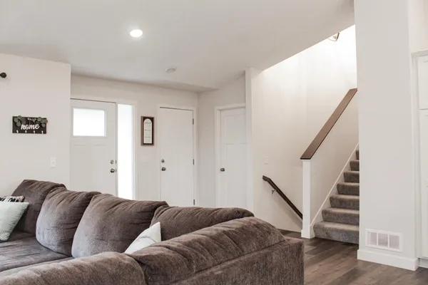 $525,000 | 9989 14th Circle Northeast, St. Michael, MN 55376