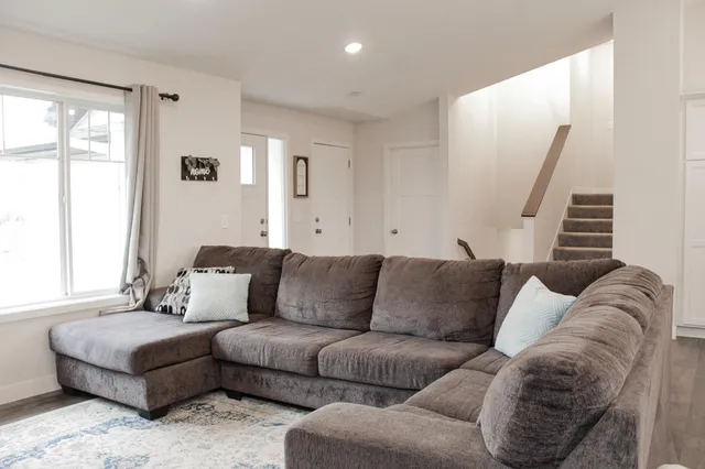 $545,000 | 9989 14th Circle Northeast, St. Michael, MN 55376