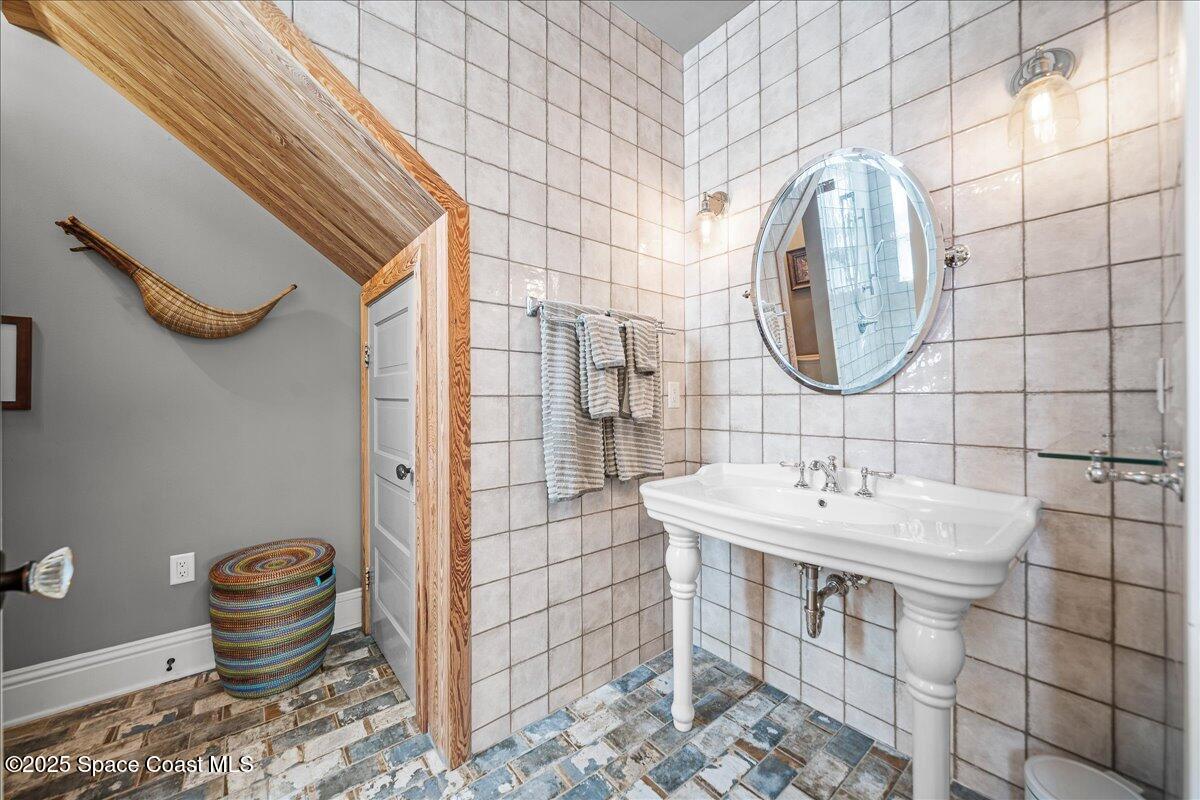 241 Indian River Drive Cocoa, FL 32922 - Photo 95 of 133 Bathroom #1