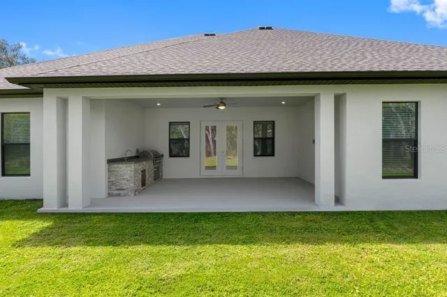 a front view of house with yard
