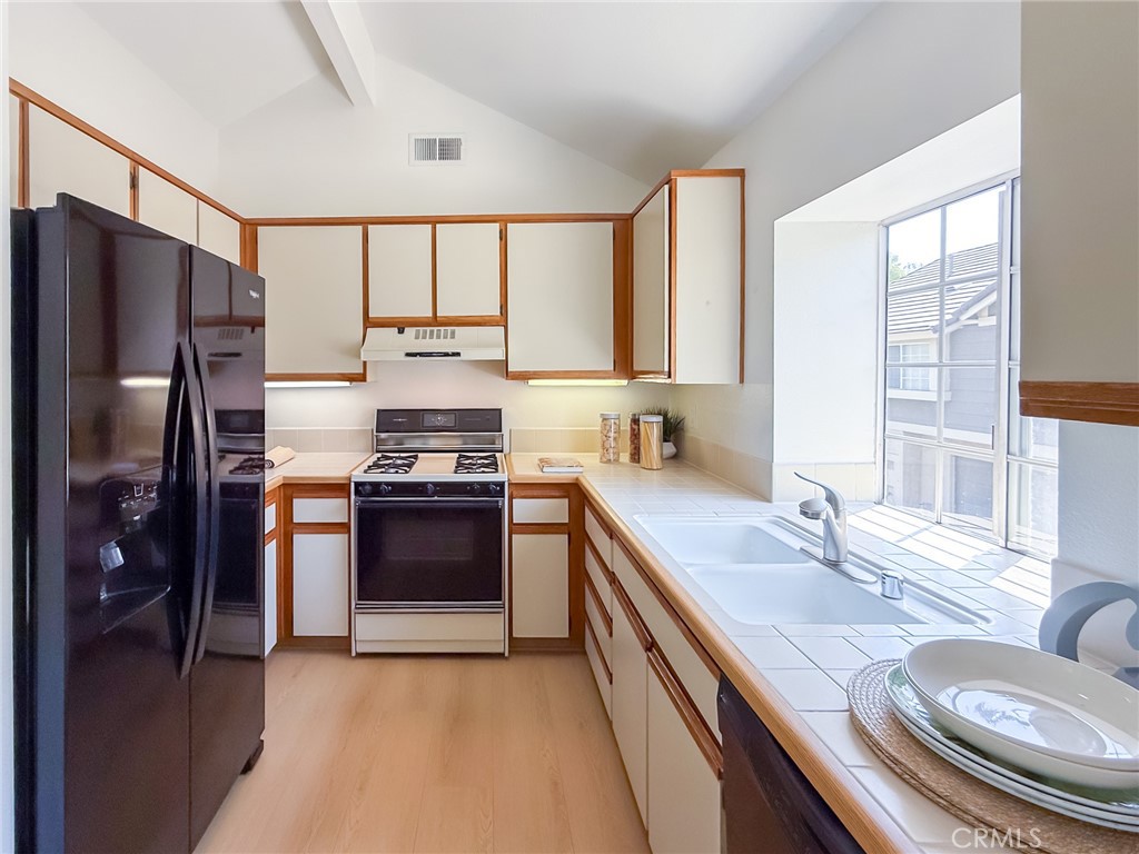 20725 East Crest Lane, Unit D Walnut, CA 91789 - Photo 24 of 66