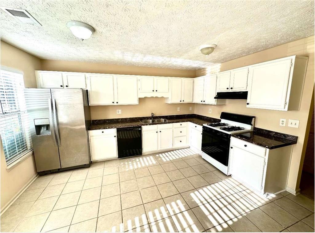 4104 Buckley Woods Drive Norcross, GA 30093 - Photo 4 of 25