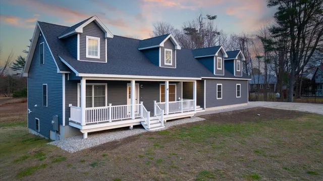 $949,900 | 42 Durham Road, Freeport, ME 04032