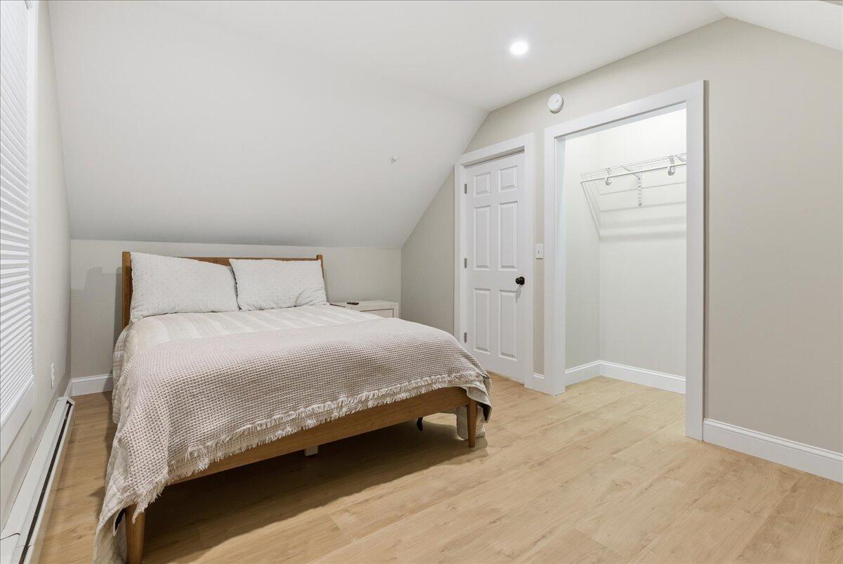 42 Durham Road Freeport, ME 04032 - Photo 24 of 46 Upstairs Bed