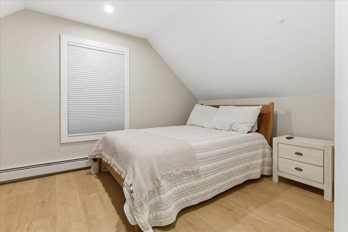 42 Durham Road Freeport, ME 04032 - Photo 26 of 46 Upstairs Bed