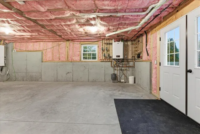 $949,900 | 42 Durham Road, Freeport, ME 04032