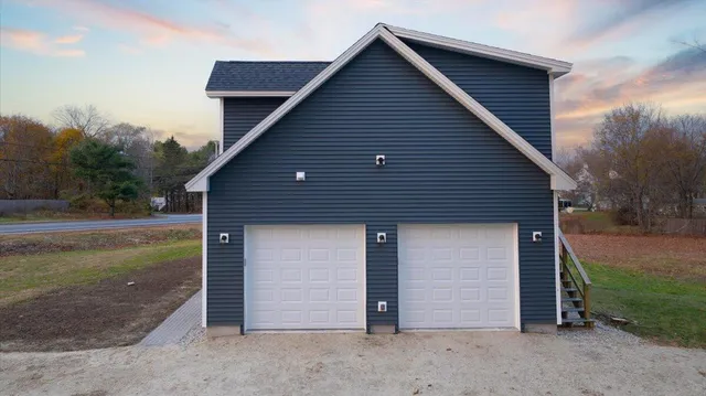 $949,900 | 42 Durham Road, Freeport, ME 04032