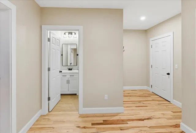 $949,900 | 42 Durham Road, Freeport, ME 04032