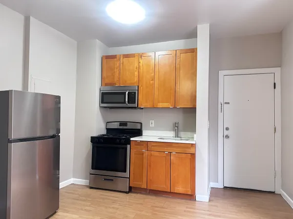 $1,895 | 160 Vroom Street, Unit 47, Jersey City, NJ 07306